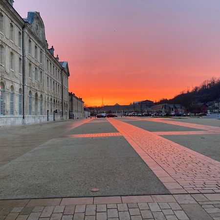Vendome Au Bord Du Loir Panzió Kültér fotó